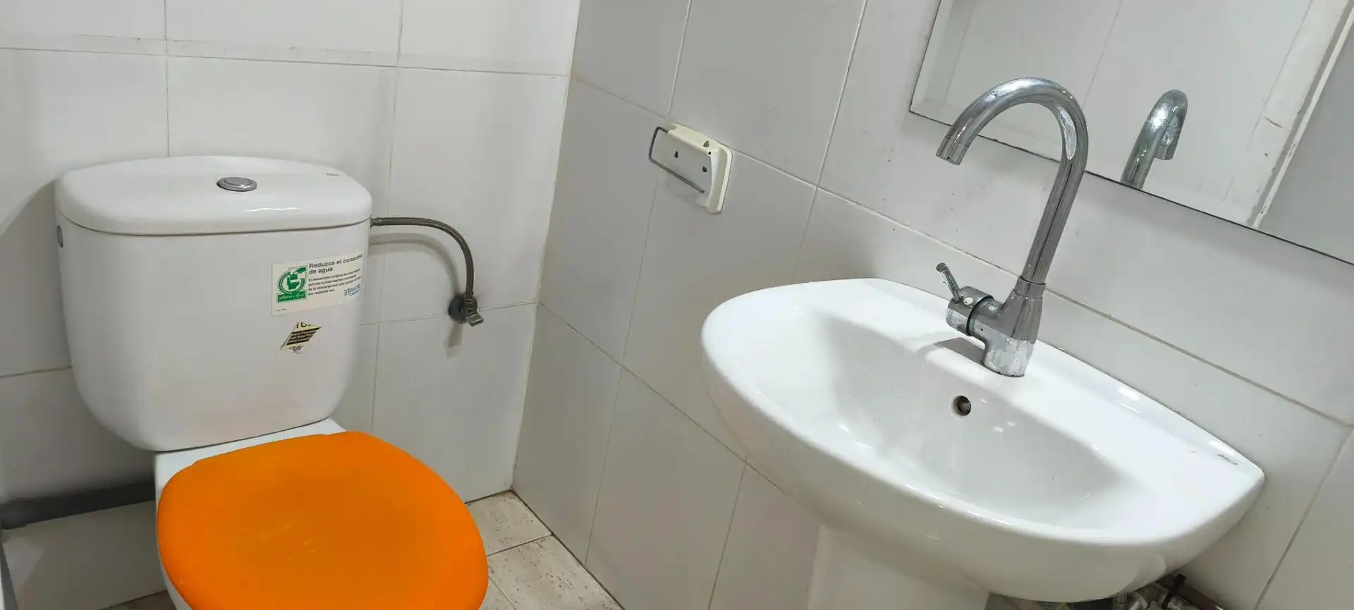 Bany de Local de lloguer en Granollers
