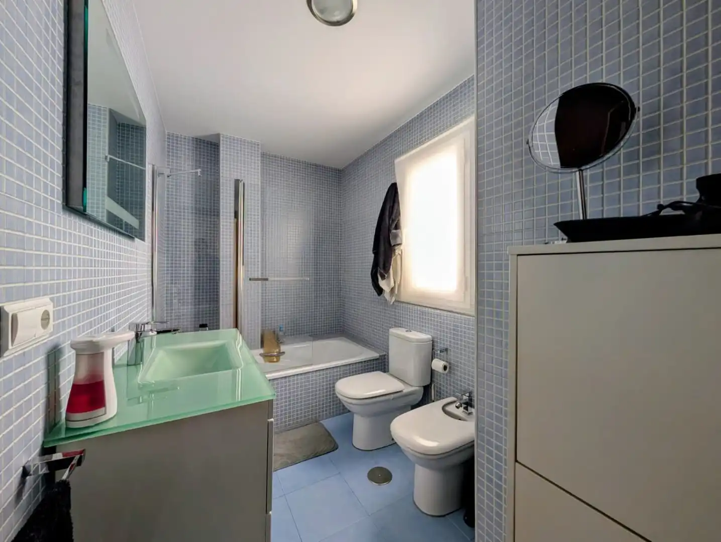 Baño de Piso en venta en Loja con Aire acondicionado, Calefacción y Terraza