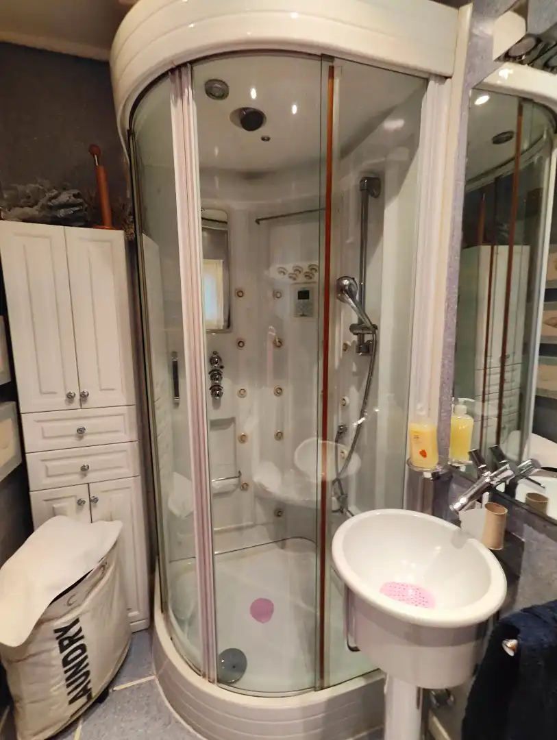 Baño de Piso en venta en Madrid con Aire acondicionado, Calefacción y Parquet