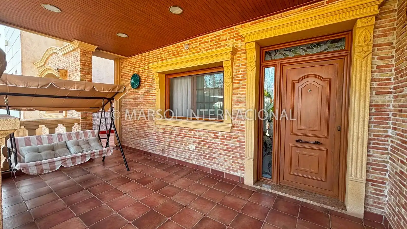 Houses for sale in Redován  with Private garden and Storage room