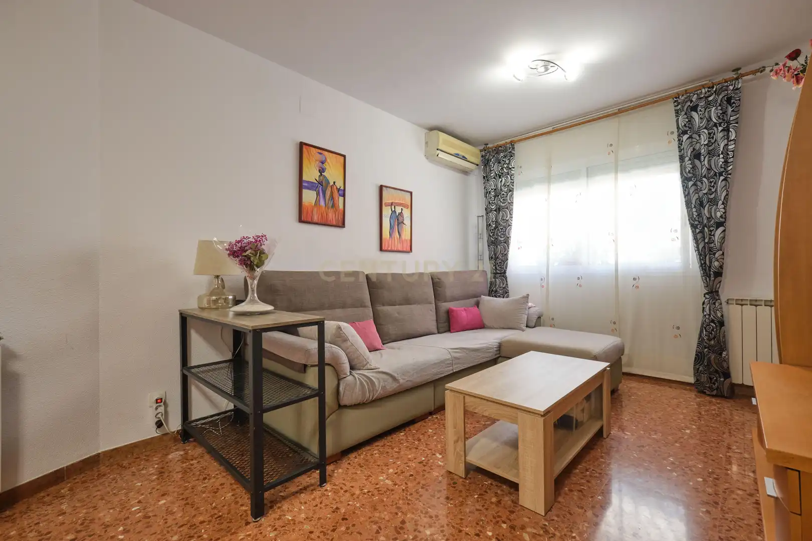 Sala de estar de Apartamento en venta en Sant Boi de Llobregat con Trastero