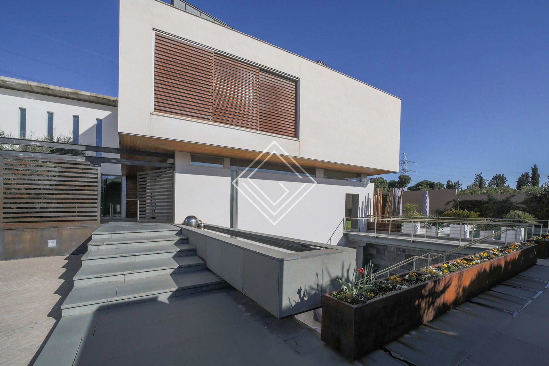 Exterior view of House or chalet for sale in Pozuelo de Alarcón  with Air Conditioner, Heating and Private garden