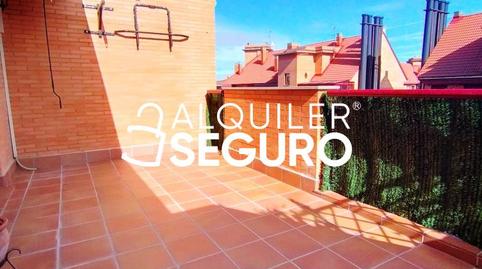 Foto 4 de Ático de alquiler en Dodge, Orcasitas,  Madrid Capital