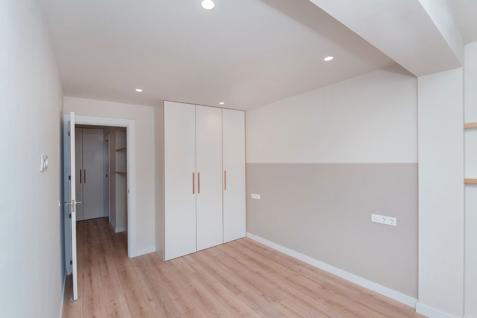 Bedroom of Flat for sale in  Albacete Capital  with Heating, Parquet flooring and Oven