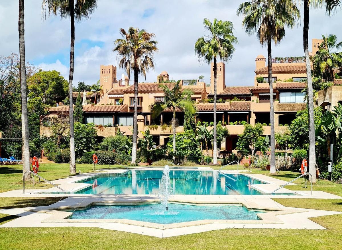 Vista exterior de Planta baixa de lloguer en Marbella amb Aire condicionat, Terrassa i Traster