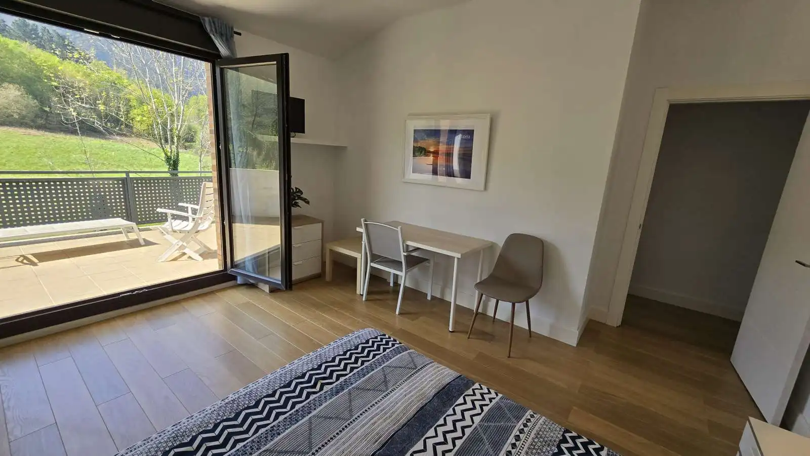 Habitación de Apartamento para compartir en Mendata con Aire acondicionado, Terraza y Amueblado