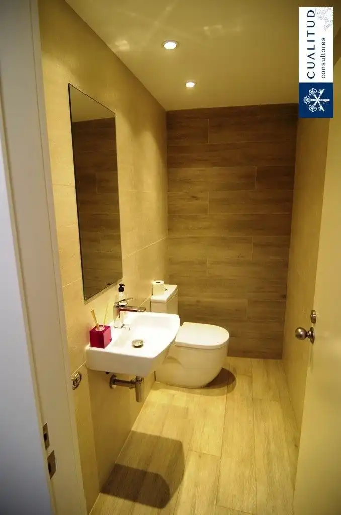 Baño de Casa o chalet en venta en Castellón de la Plana / Castelló de la Plana con Calefacción, Parquet y Terraza