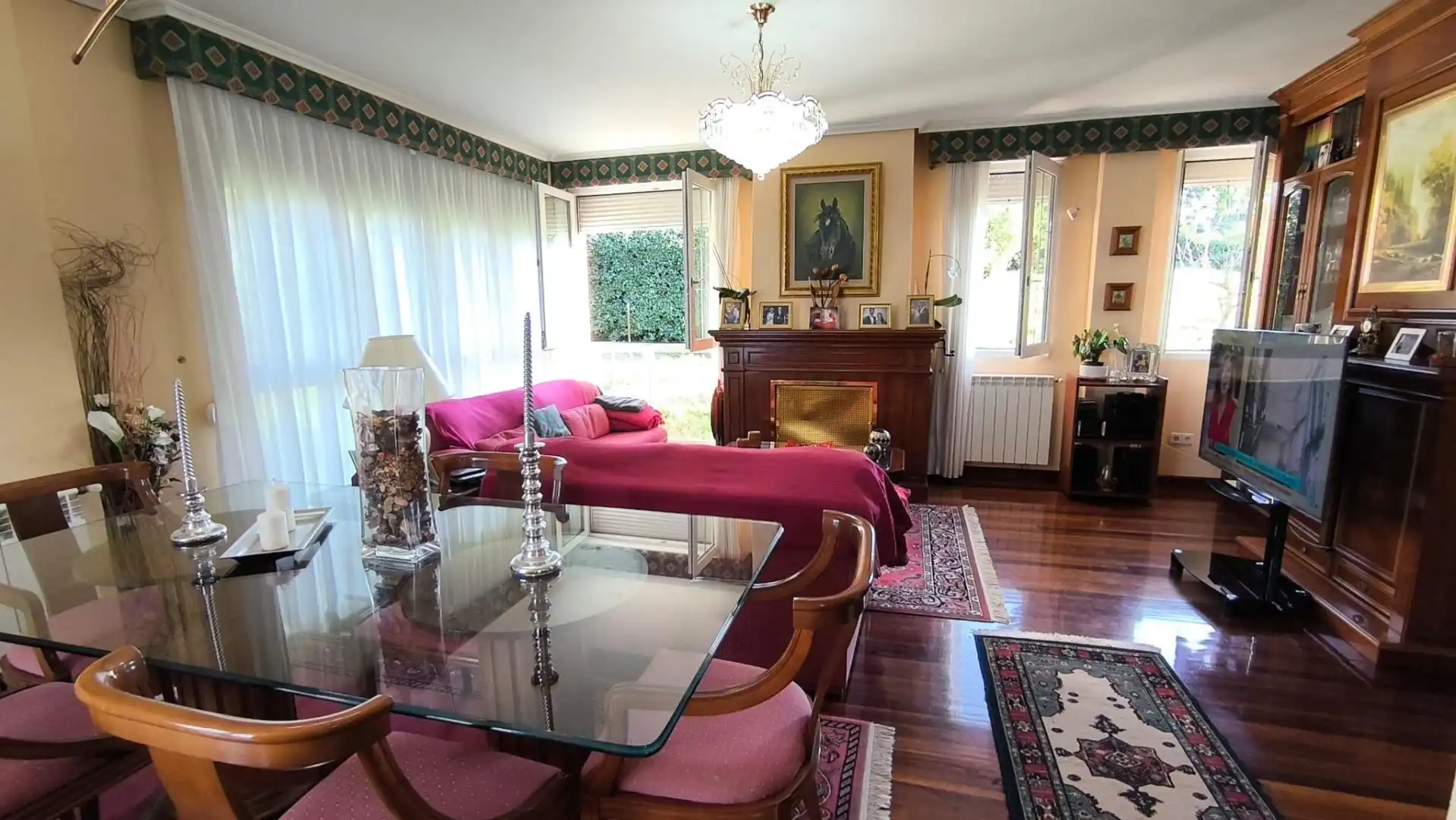Sala de estar de Casa o chalet en venta en Santander con Calefacción, Jardín privado y Terraza