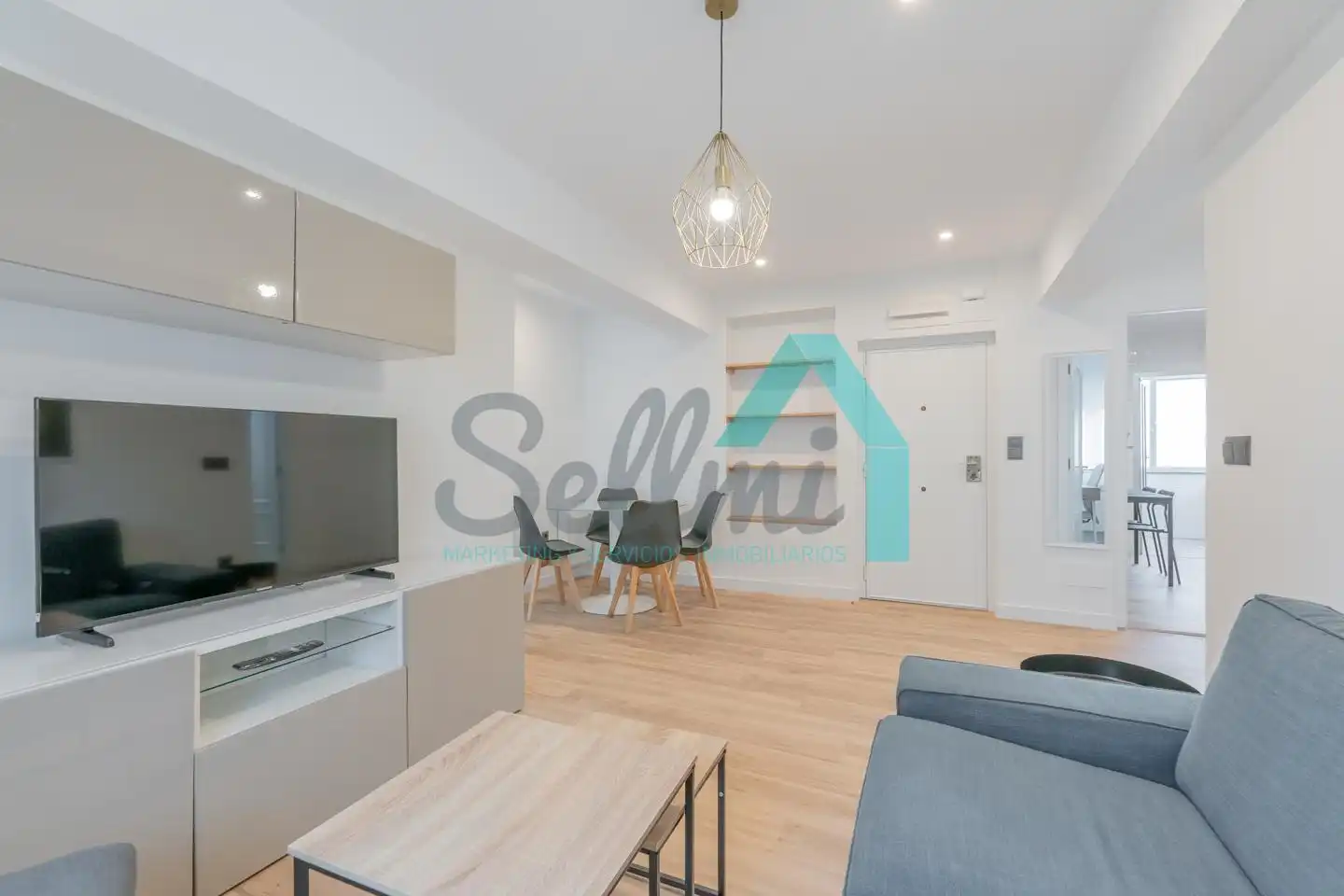 Living room of Flat for share in Oviedo   with Heating, Terrace and Furnished