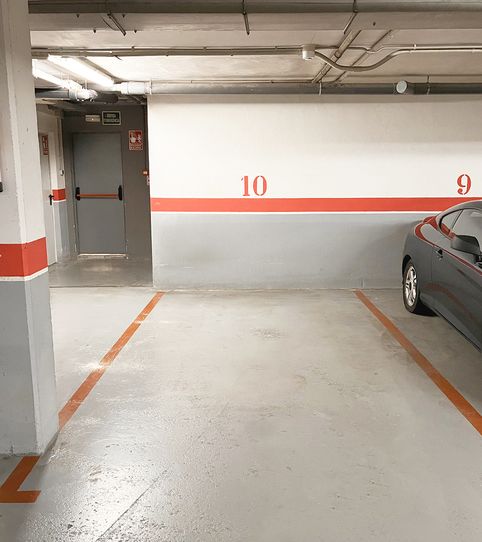 Foto 2 von Garage zur Miete in Via Europa, 61, Via Europa - Parc Central, Mataró