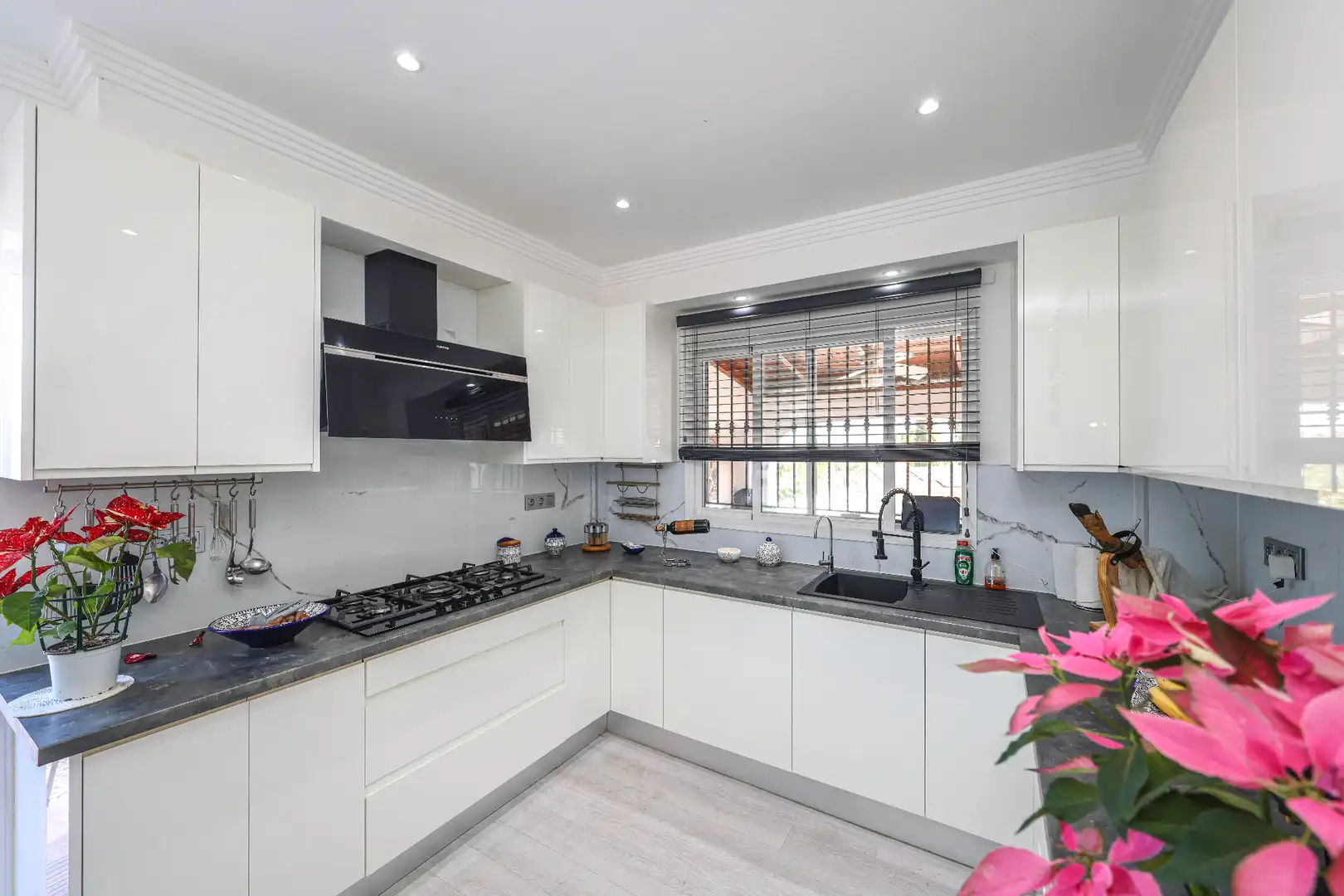 Kitchen of Houses for sale in Coín  with Private garden and Swimming Pool