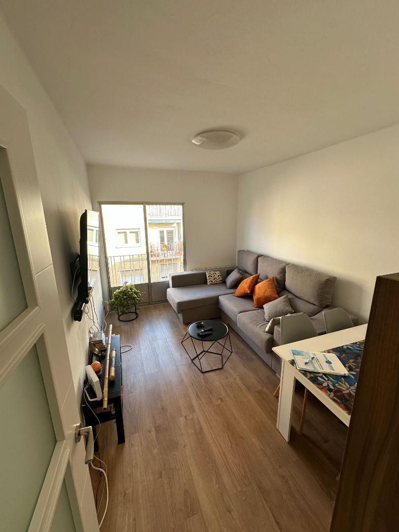 Sala d'estar de Pis en venda en  Zaragoza Capital amb Calefacció, Parquet i Terrassa