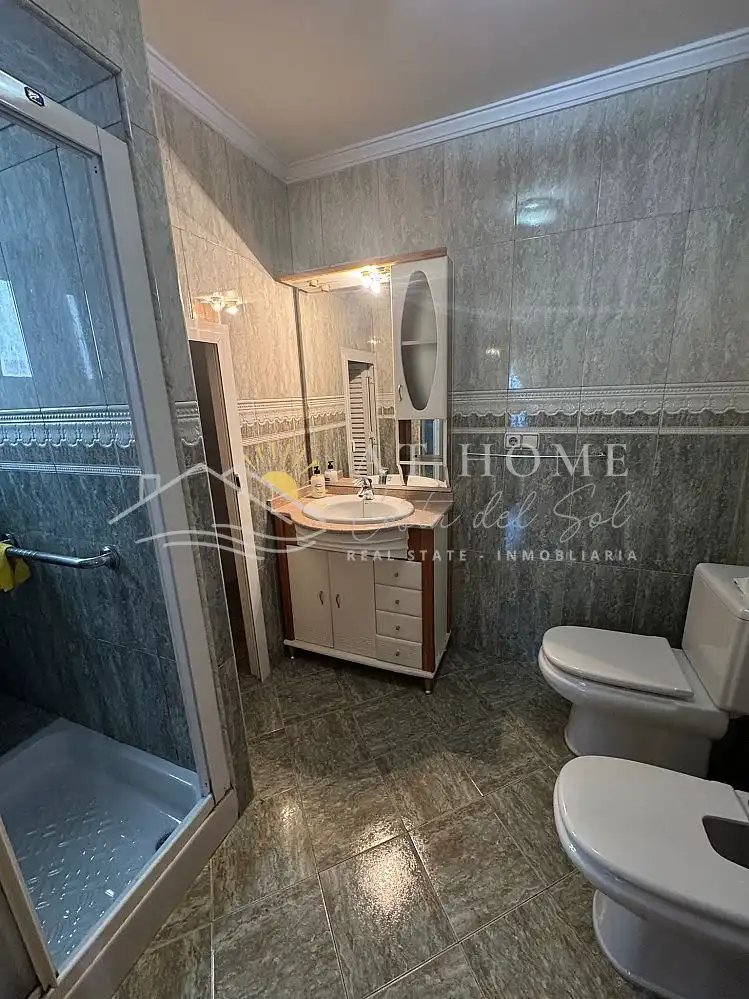 Badezimmer von Haus oder Chalet zur Miete in Torrox mit Ofen