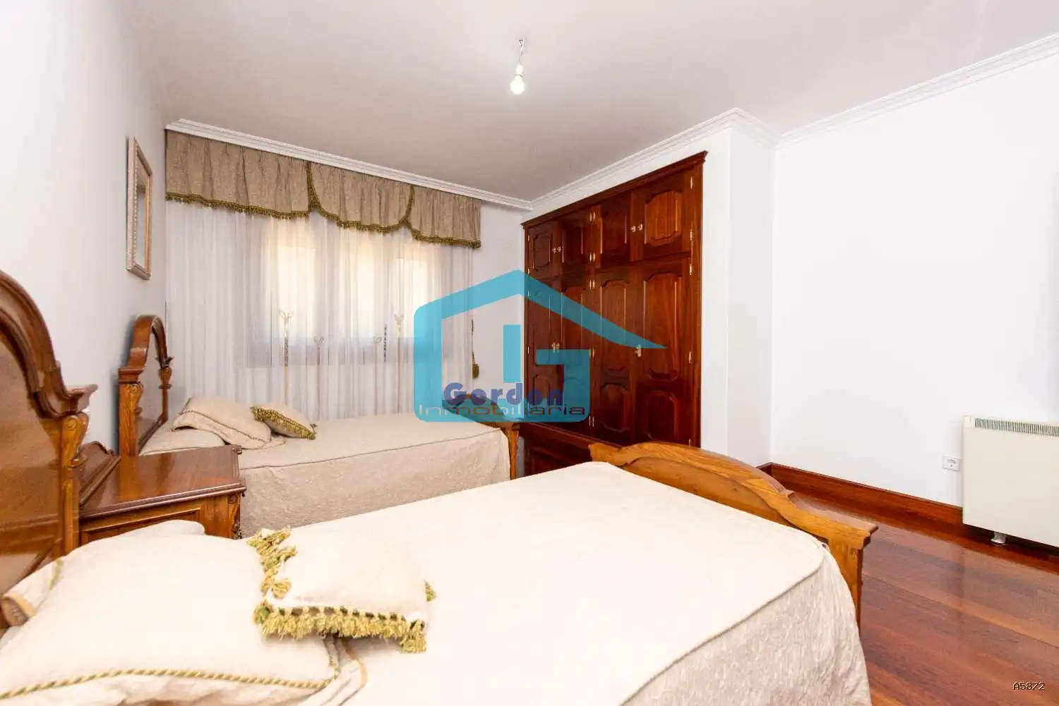 Dormitori de Casa o xalet en venda en Meaño amb Calefacció, Parquet i Terrassa