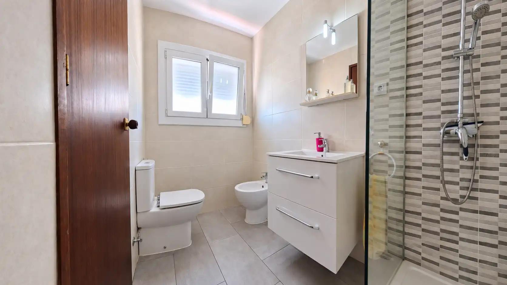 Dúplex con terraza en venta en Carrer de Cubelles, imagen 19