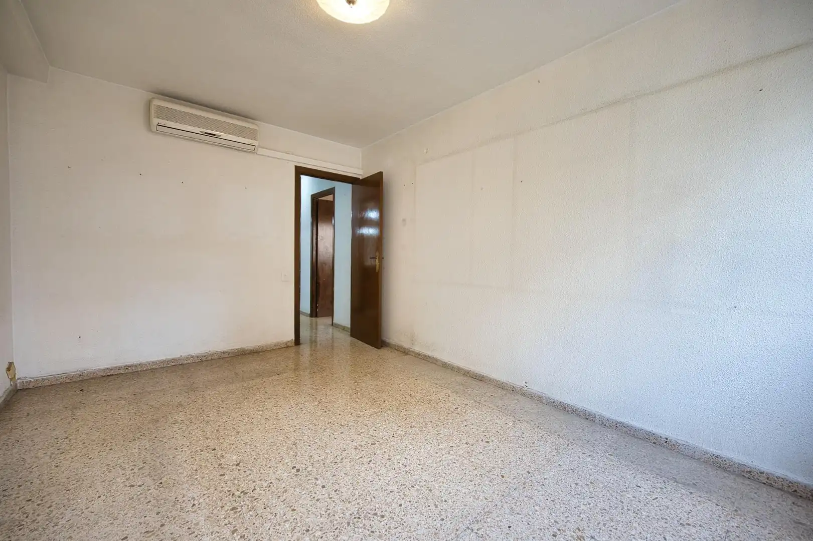 Piso en venta en Orihuela con Balcón