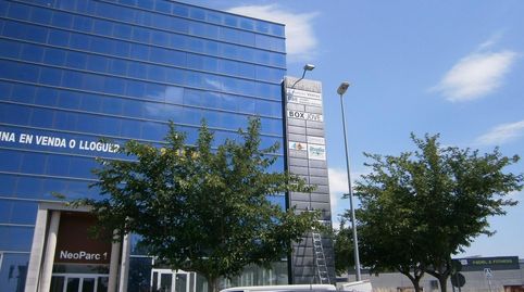 Espectacular oficina situada en el edificio Centro de Negocios Neoparc 1 de Lleida, totalmente diáfana, de 300 m2 de superficie, c