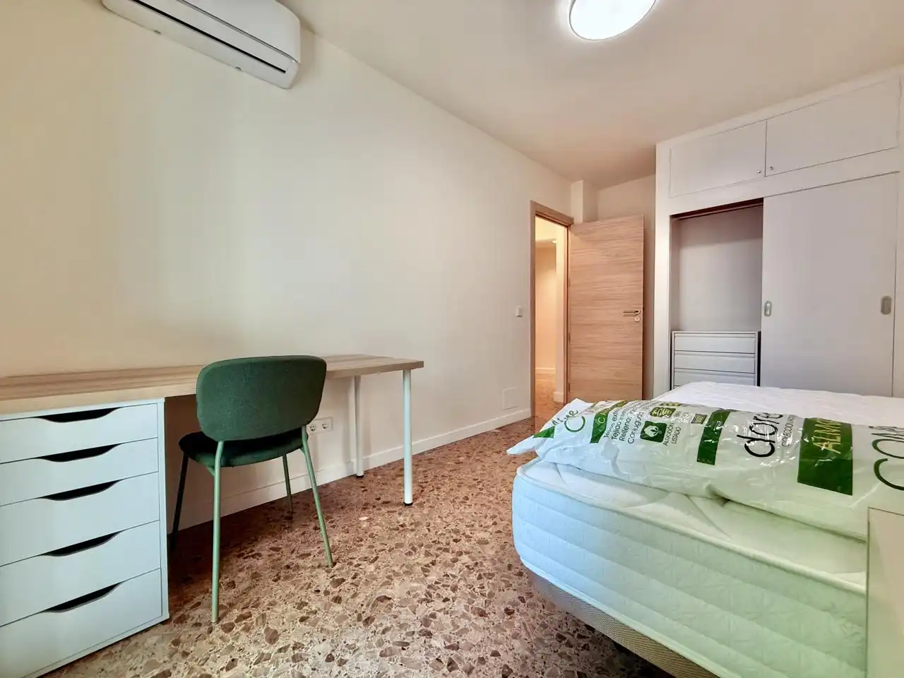 Habitación en Marquès de Fontsanta, Marquès de Fontsanta