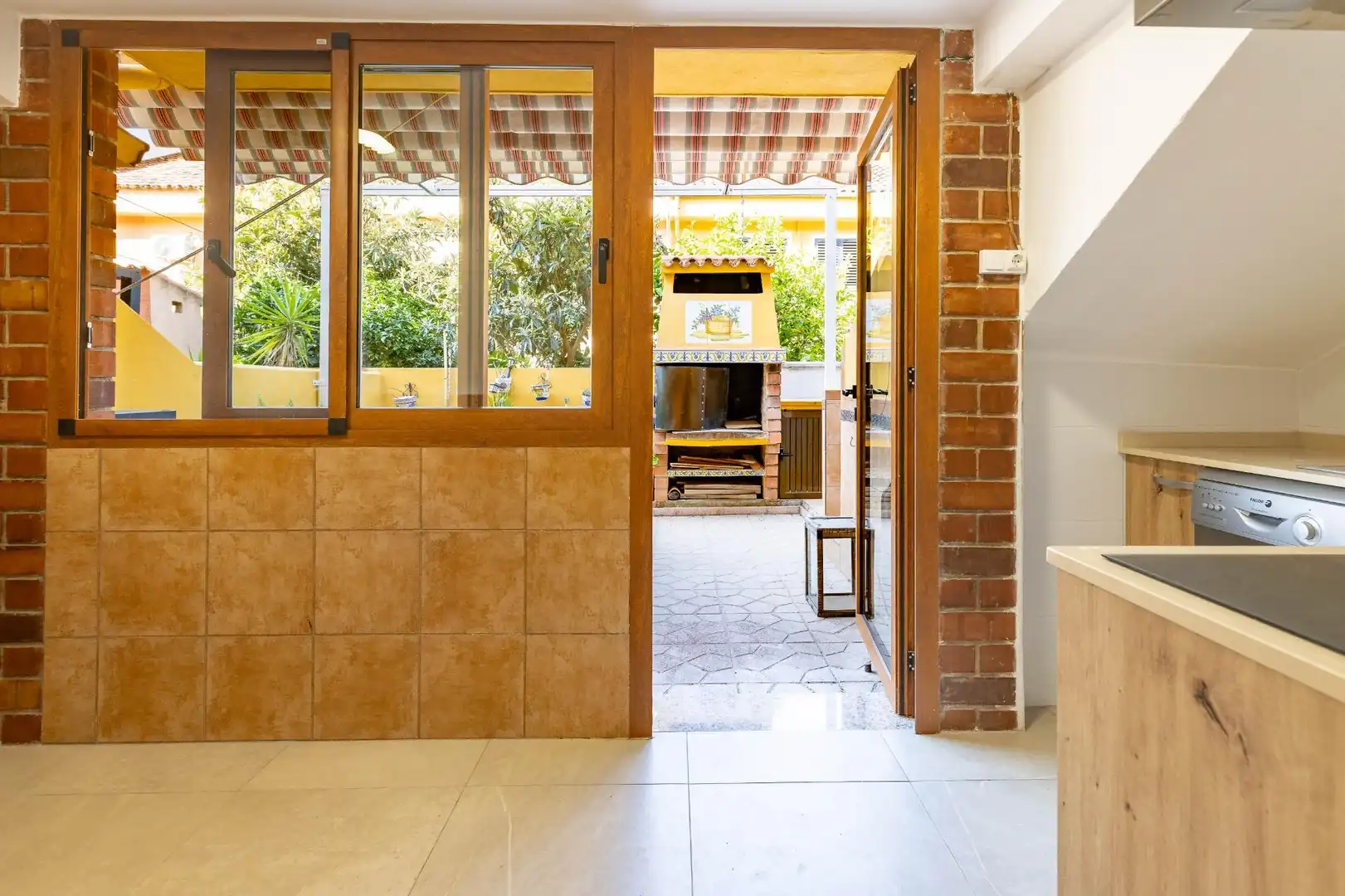 Casa adosada en venta en Paterna con Calefacción, Jardín privado y Terraza