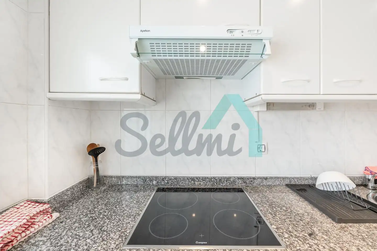 Cocina de Piso en venta en Oviedo  con Calefacción