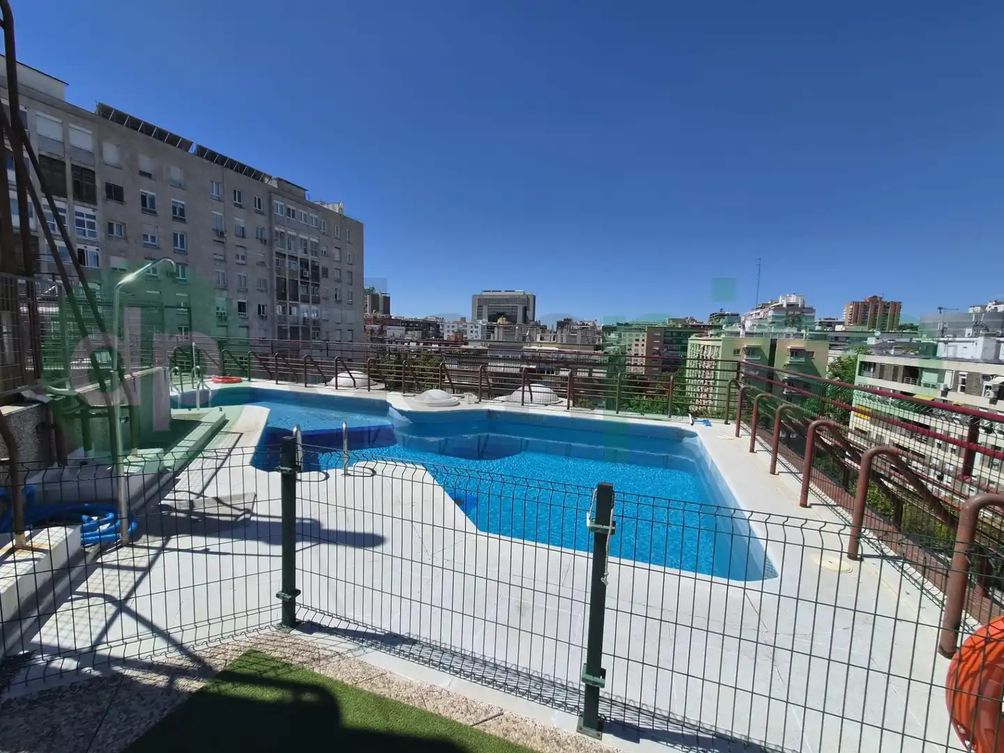 Piscina de Piso en venta en Madrid con Aire acondicionado, Calefacción y Terraza