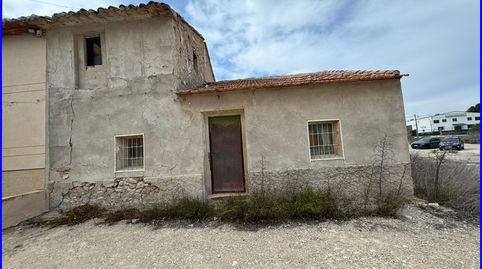 Casa Rústica en Fortuna para Reformar con Amplio Terreno