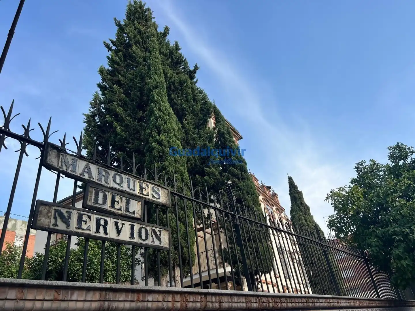 Jardí de Pis en venda en Sevilla amb Moblat i Balcó