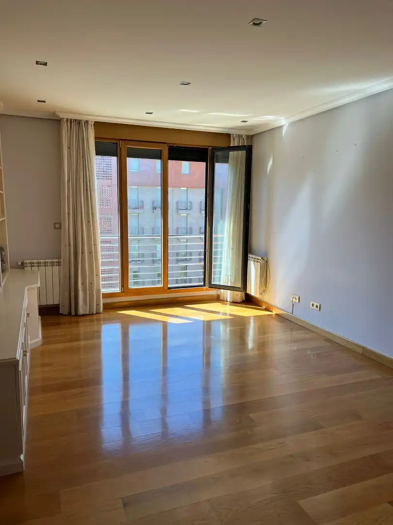 Habitación de Piso en venta en Santander con Calefacción y Trastero