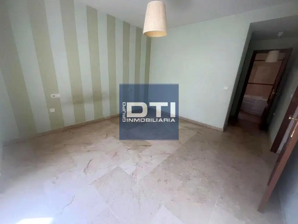 Habitación de Casa o chalet en venta en Castilleja de Guzmán con Aire acondicionado, Terraza y Piscina