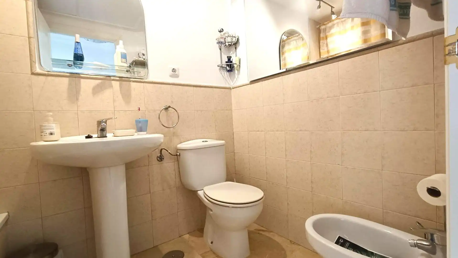 Bathroom of Flat for sale in Manilva