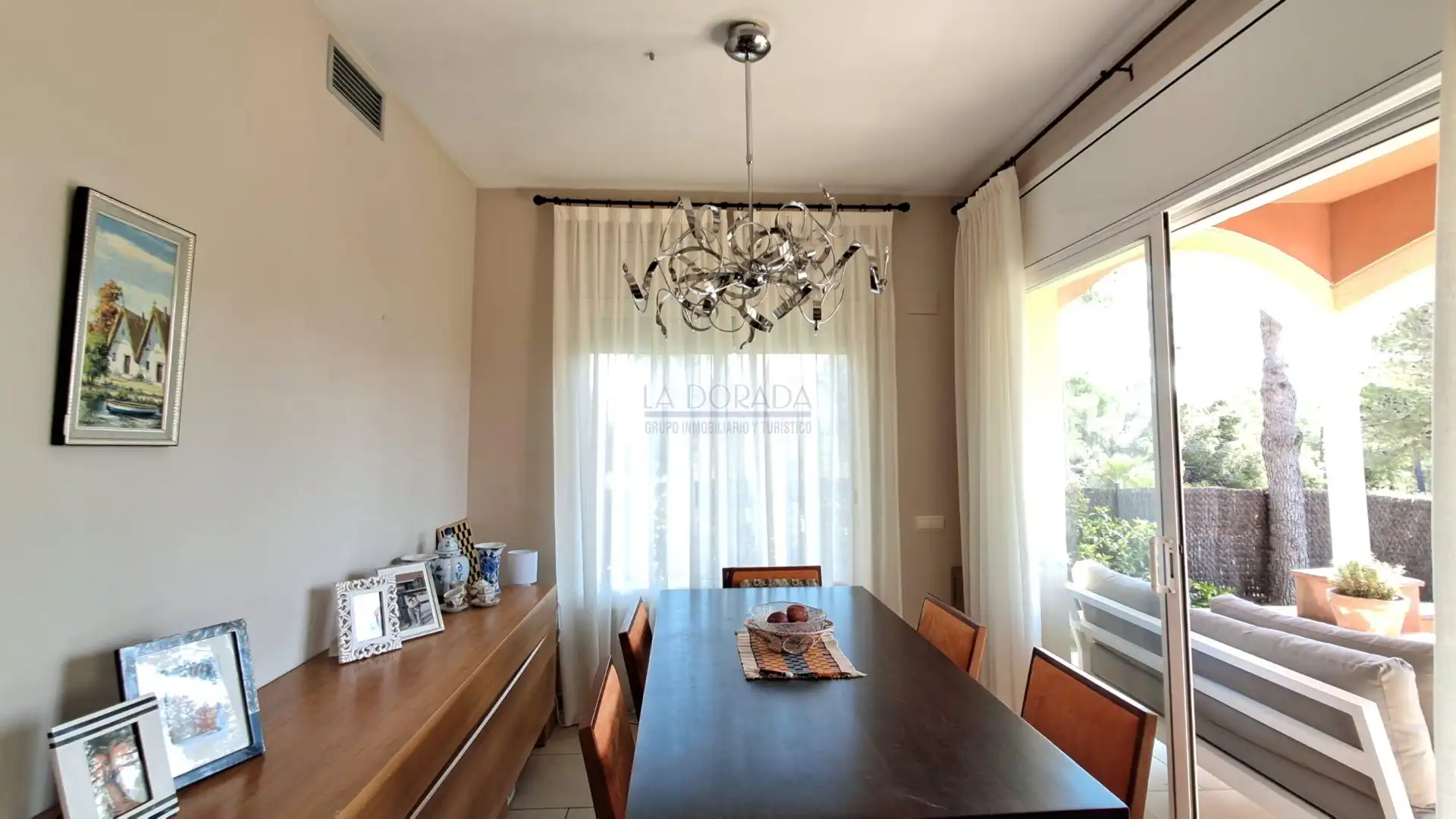 Comedor de Casa adosada en venta en Mont-roig del Camp con Aire acondicionado, Terraza y Trastero