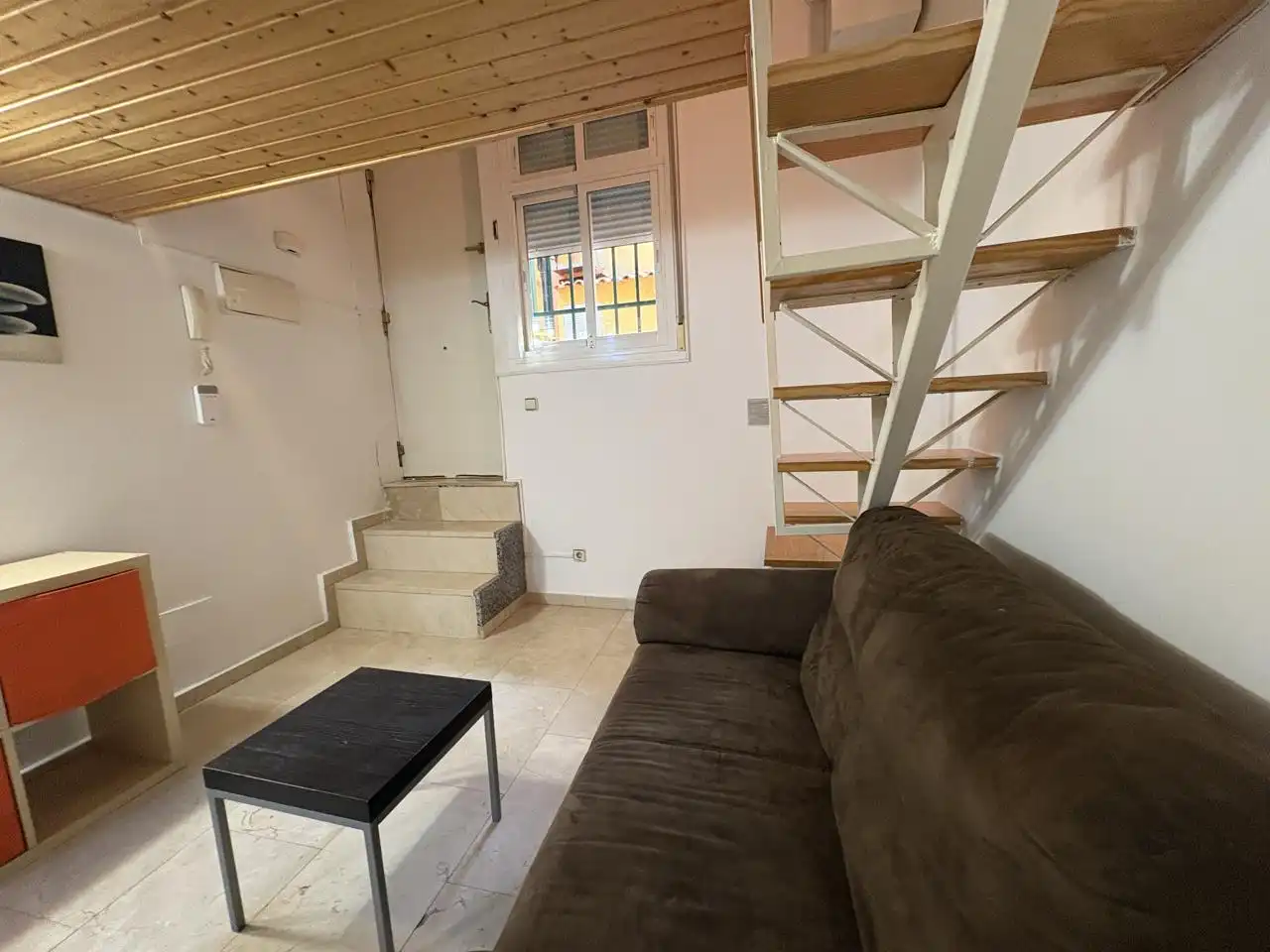 Duplexes for rent in Madrid  with Air Conditioner and Furnished