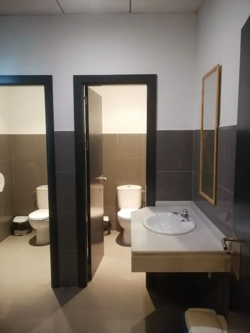 Baño de Oficina de alquiler en Bollullos de la Mitación, Sevilla