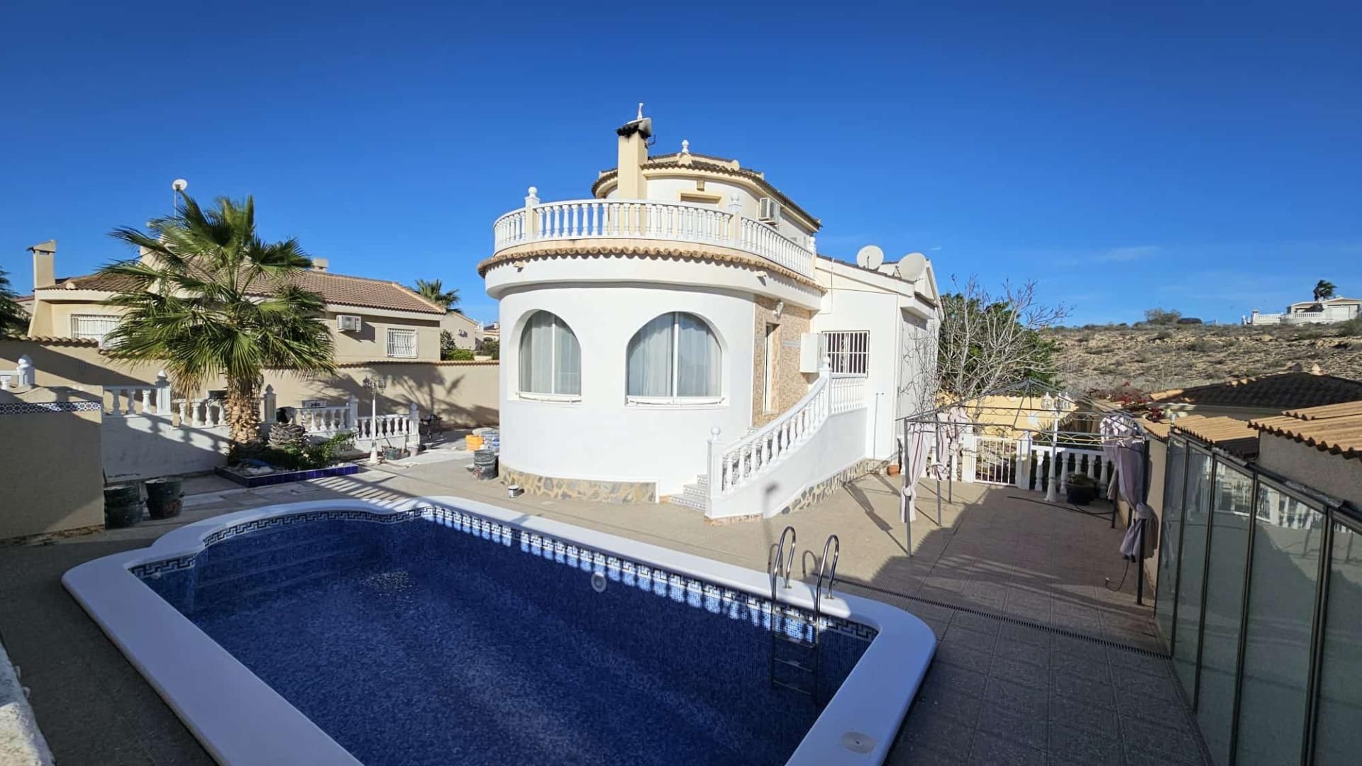Vista exterior de Casa o xalet en venda en Rojales amb Aire condicionat, Jardí privat i Terrassa