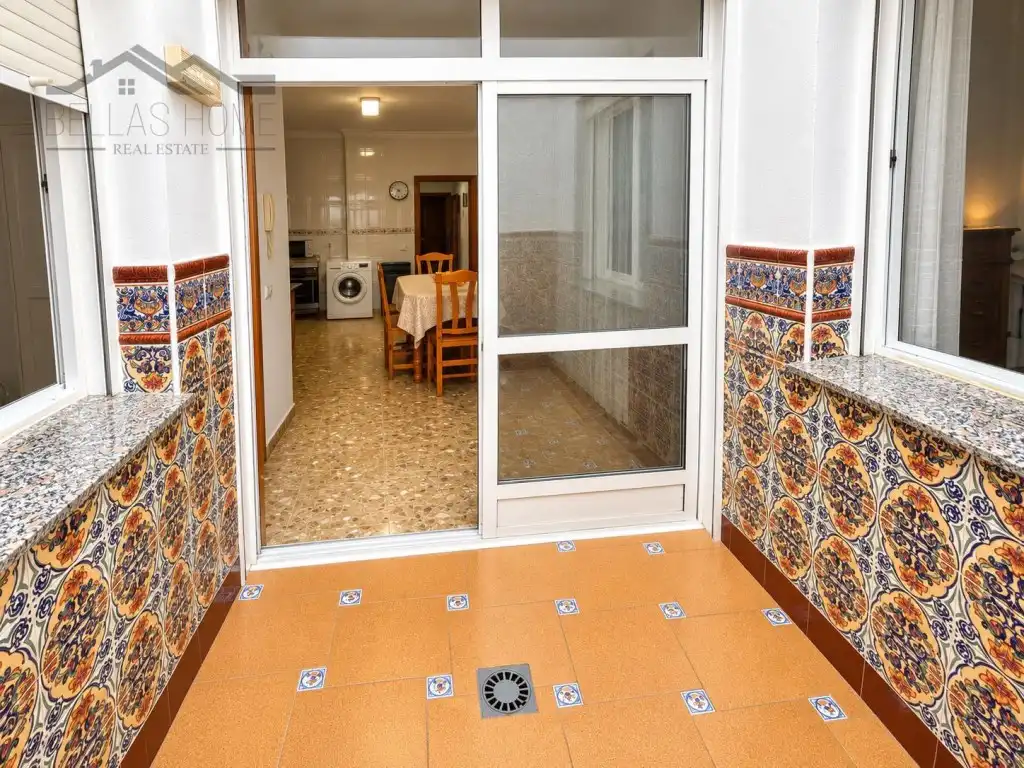Ground floor for rent in Estepona  with Furnished, TV and Internet