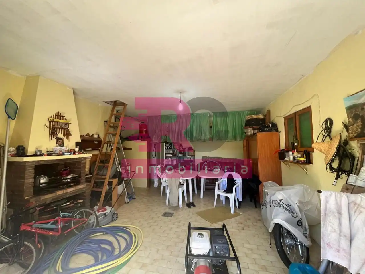Country homes for sale in Parada de Arriba