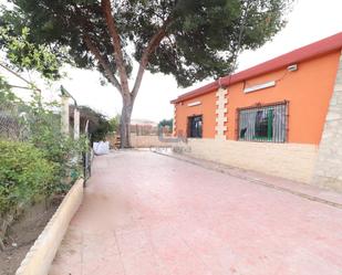 Vista exterior de Casa o xalet en venda en Alicante / Alacant amb Aire condicionat, Calefacció i Jardí privat