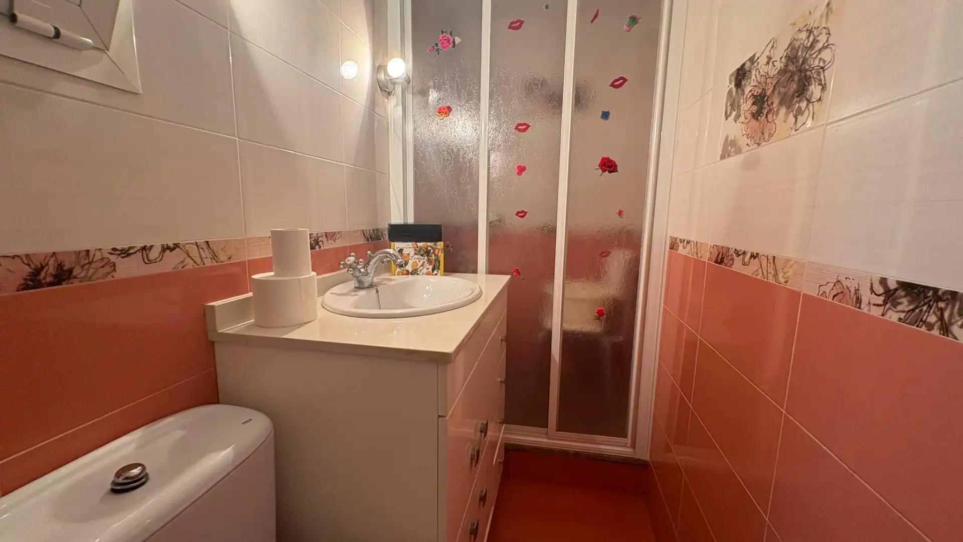 Bany de Casa adosada en venda en Málaga amb Aire condicionat, Terrassa i Balcó