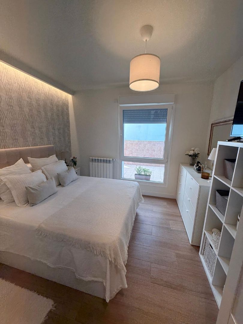 Dormitori de Pis en venda en Gijón  amb Calefacció i Traster