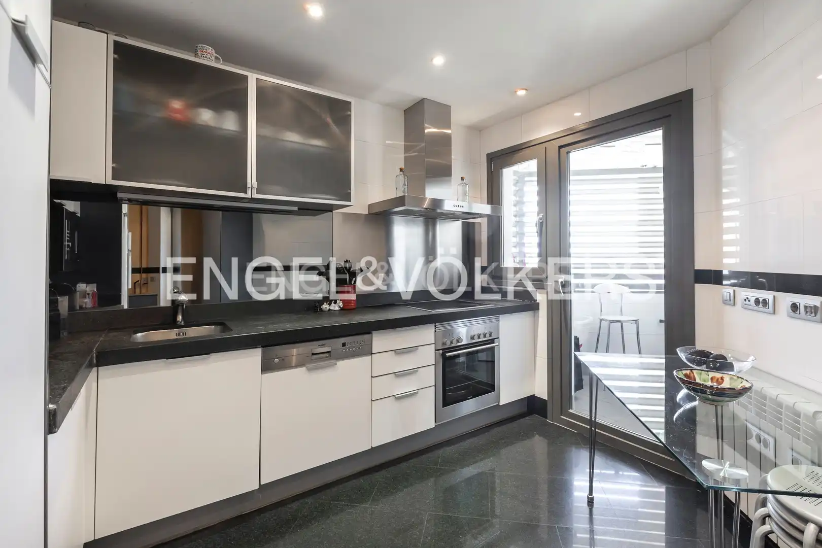 Kitchen of Apartments for sale in Madrid  with Air Conditioner, Heating and Parquet flooring