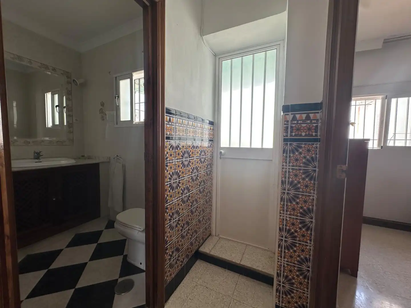 Bany de Casa o xalet en venda en Marchena amb Terrassa i Balcó