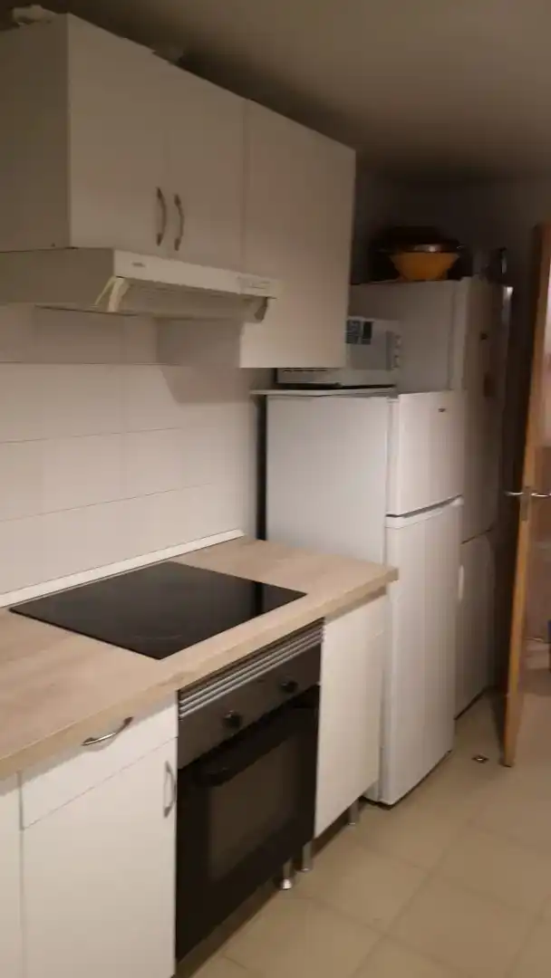 Cuina de Pis de lloguer en Alcorcón amb Moblat, Forn i Rentadora
