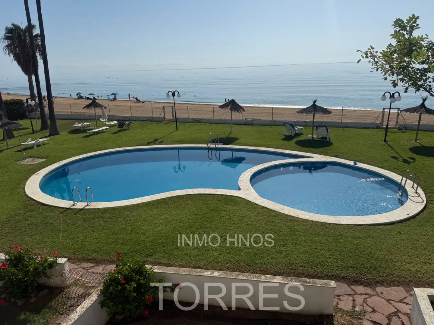 Piscina de Casa adosada en venta en Benicarló con Aire acondicionado, Jardín privado y Terraza