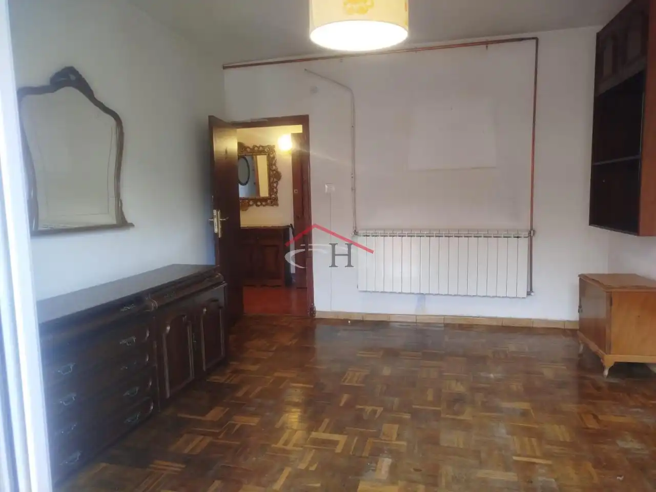 Sala de estar de Piso en venta en León Capital  con Calefacción, Terraza y Trastero