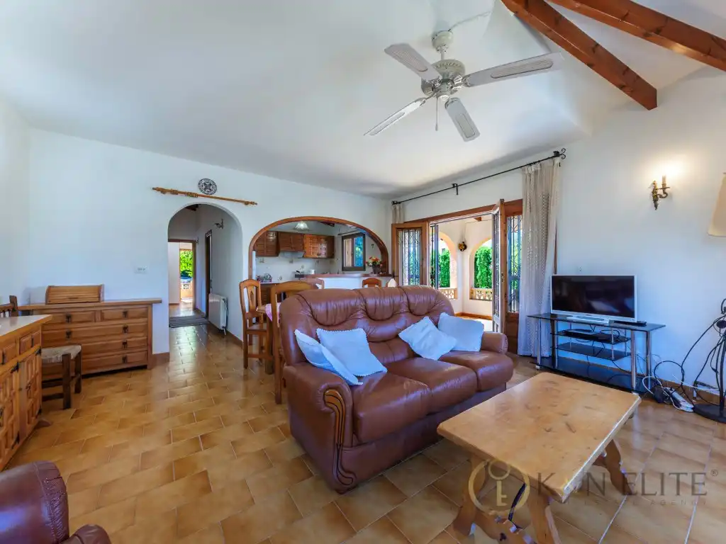 Sala d'estar de Casa o xalet en venda en Benissa amb Calefacció, Jardí privat i Piscina