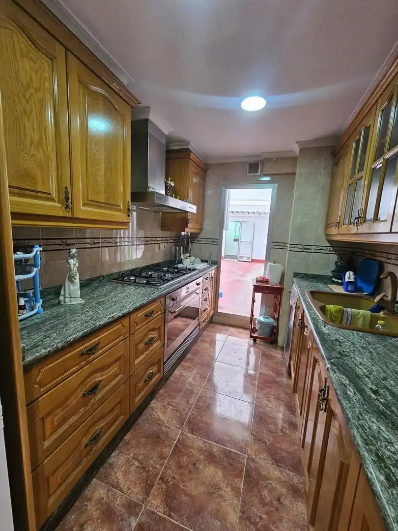 Kitchen of Flat for sale in Valencia  with Air Conditioner, Storage room and Balcony