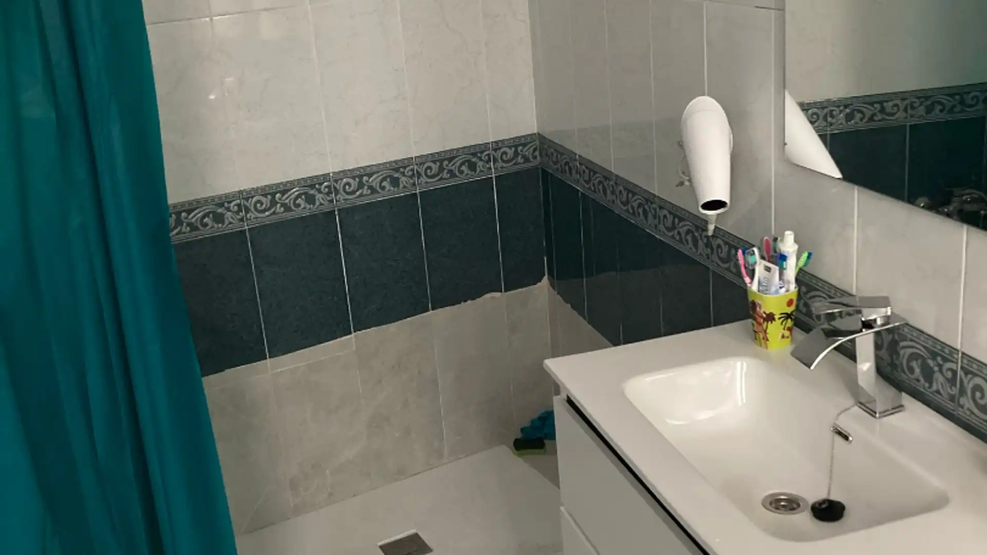 Bany de Casa o xalet en venda en Gandia amb Terrassa, Moblat i Forn