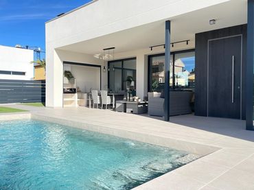 Chalet con jardín en venta en Calle Fraternidad 29