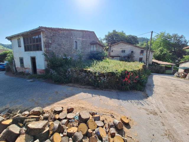 Casa-chalet en Venta en Calle la Regata en Penagos