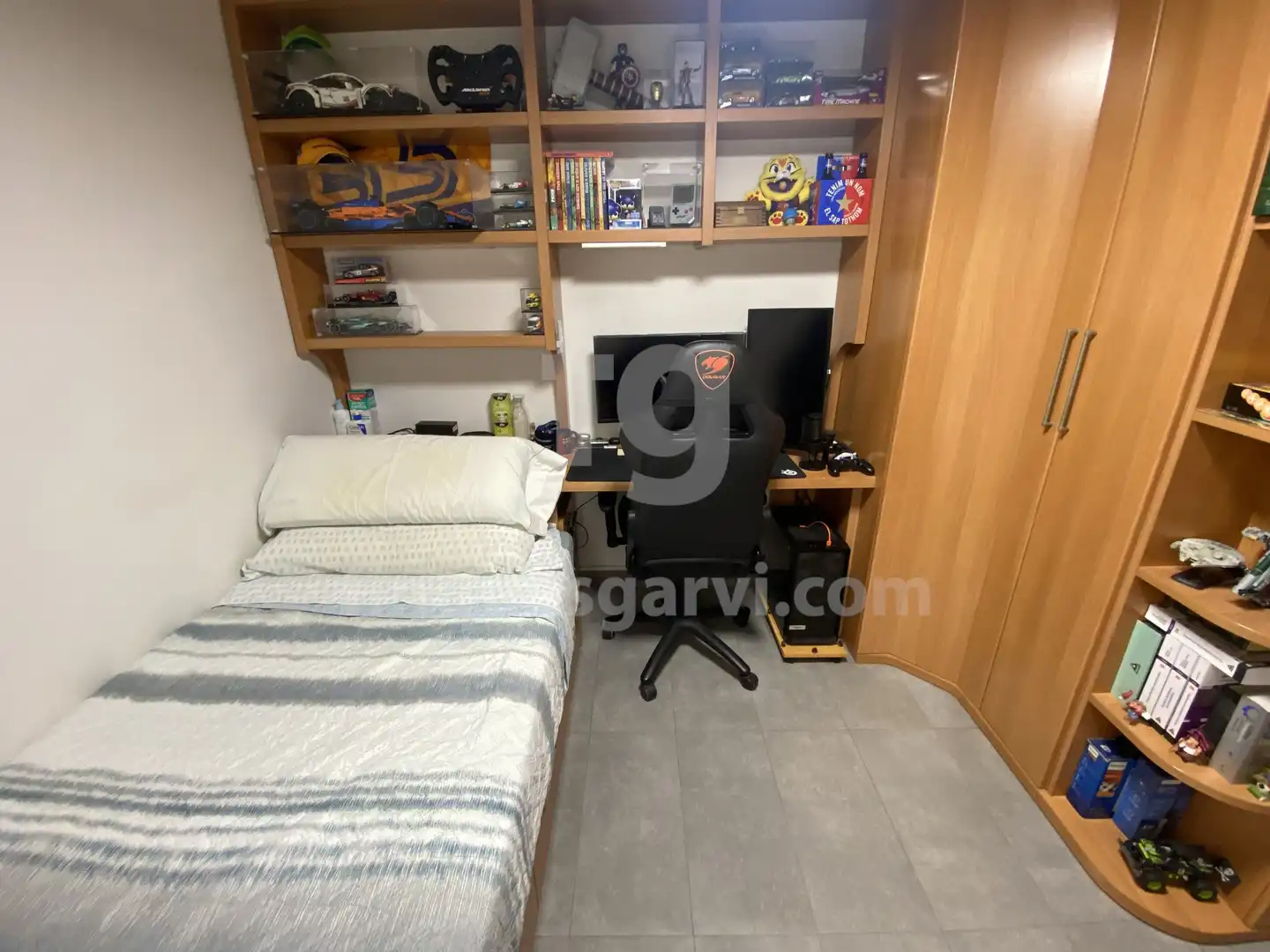 Dormitori de Àtic en venda en L'Hospitalet de Llobregat amb Aire condicionat, Calefacció i Terrassa